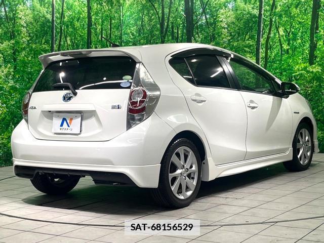 Toyota AQUA 2012-08 7959681-16