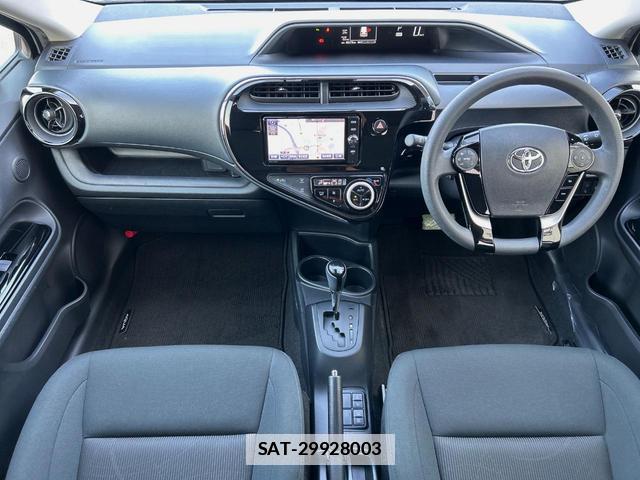 Toyota AQUA 2018-05 7959702-1