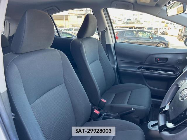 Toyota AQUA 2018-05 7959702-11