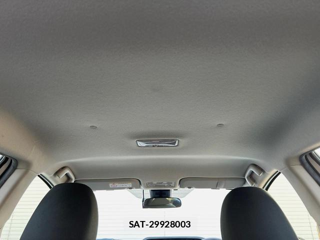 Toyota AQUA 2018-05 7959702-17