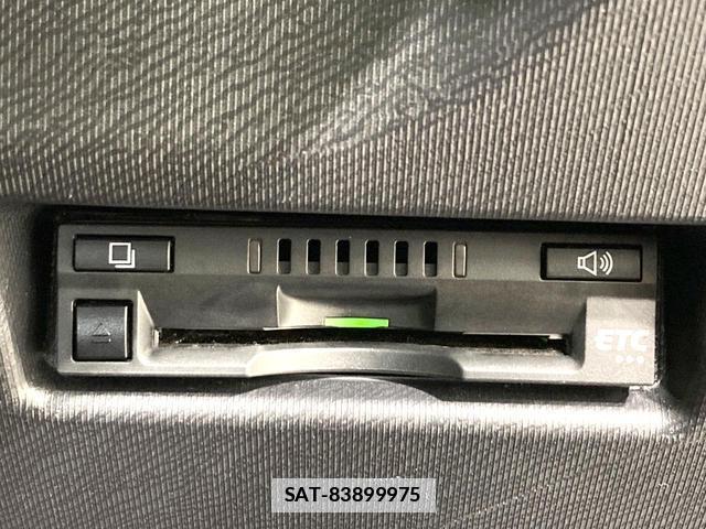 Toyota AQUA 2017-06 7959769-5