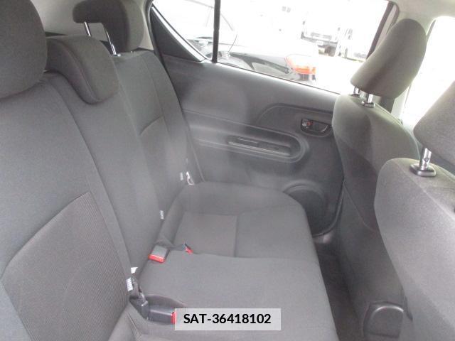 Toyota AQUA 2018-01 7959853-12