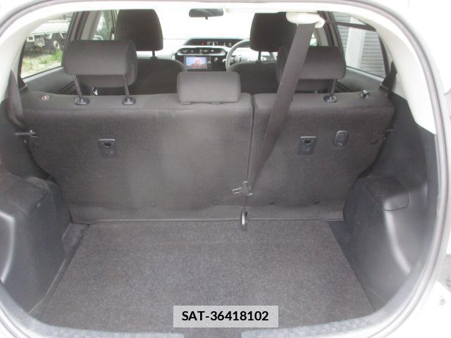 Toyota AQUA 2018-01 7959853-9