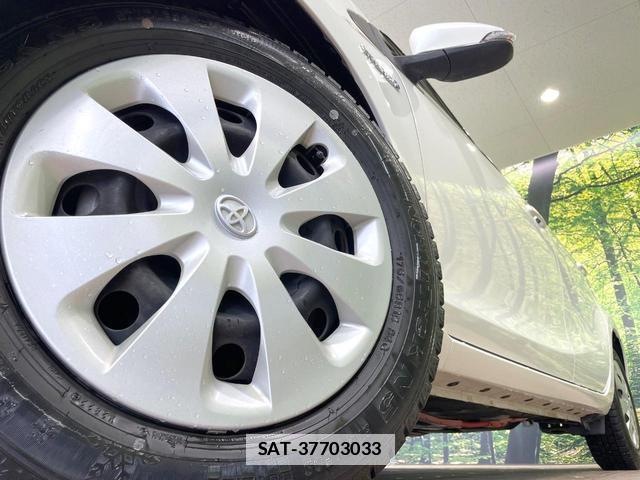Toyota AQUA 2014-03 7959930-12