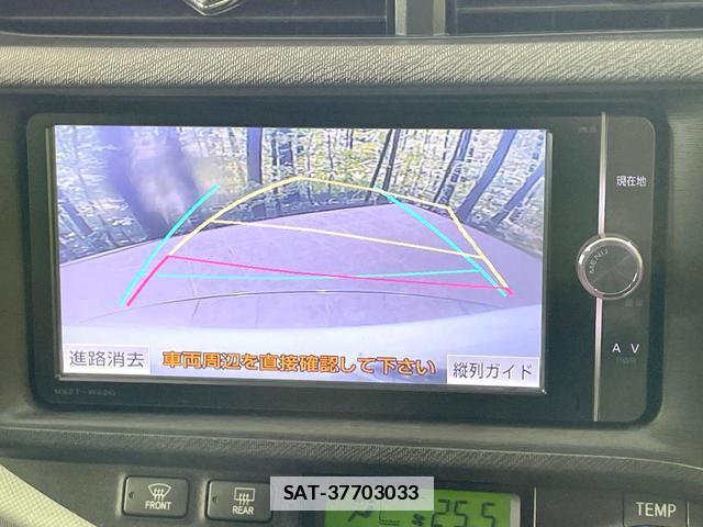 Toyota AQUA 2014-03 7959930-3