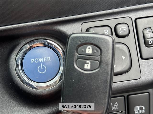 Toyota AQUA 2016-10 7959994-15