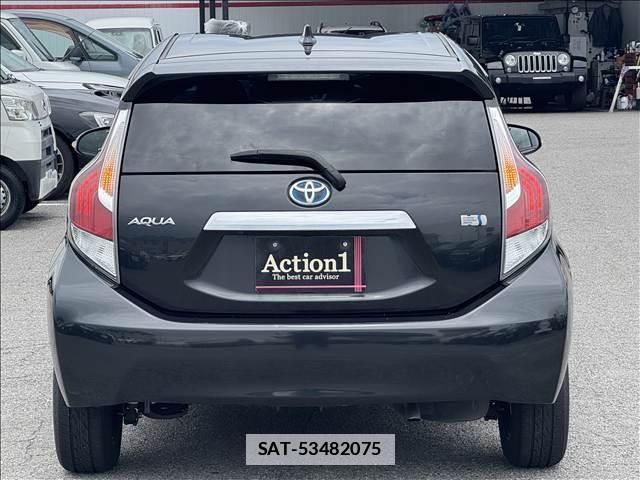 Toyota AQUA 2016-10 7959994-18
