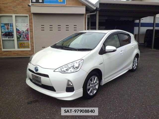 Toyota AQUA 2014-06 7960345-0