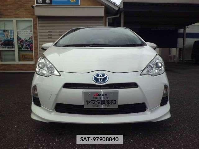 Toyota AQUA 2014-06 7960345-14