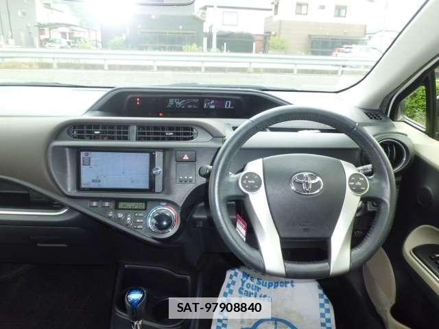 Toyota AQUA 2014-06 7960345-2