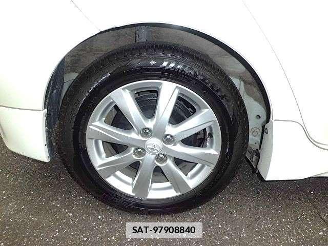 Toyota AQUA 2014-06 7960345-8