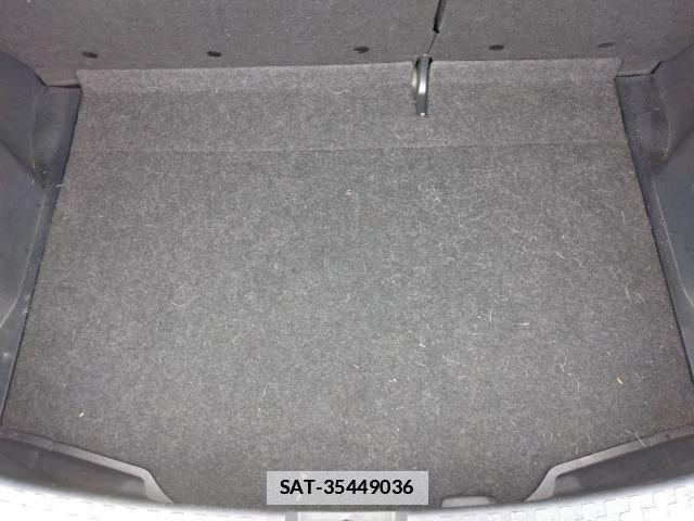 Toyota AQUA 2013-06 7962085-13