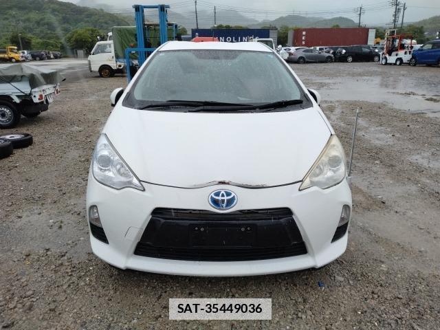 Toyota AQUA 2013-06 7962085-6