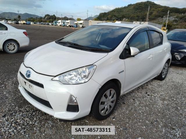 Toyota AQUA 2014-05 7962086-0