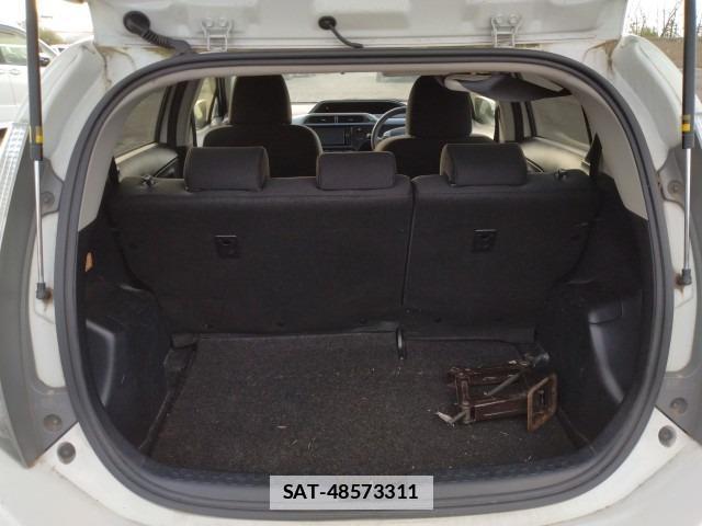 Toyota AQUA 2014-05 7962086-9
