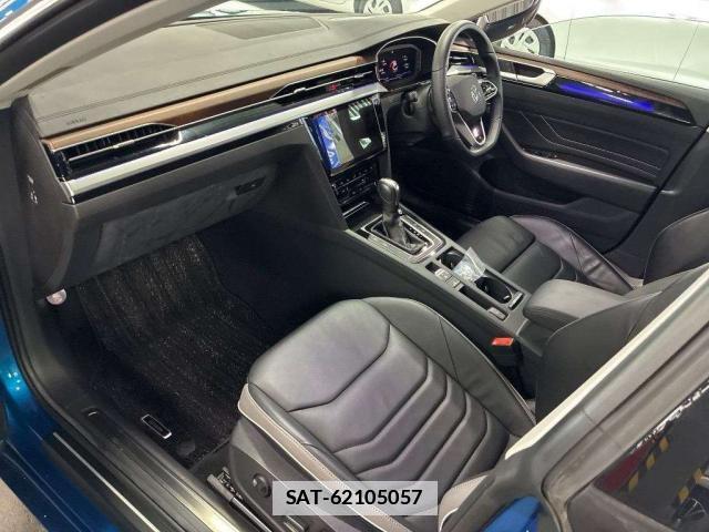 VolksWagen ARTEON 2022-04 7960871-5