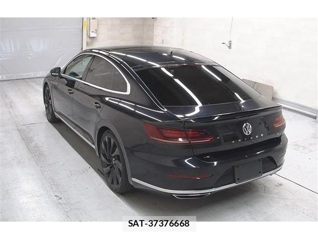 VolksWagen ARTEON 2018-03 7961493-1