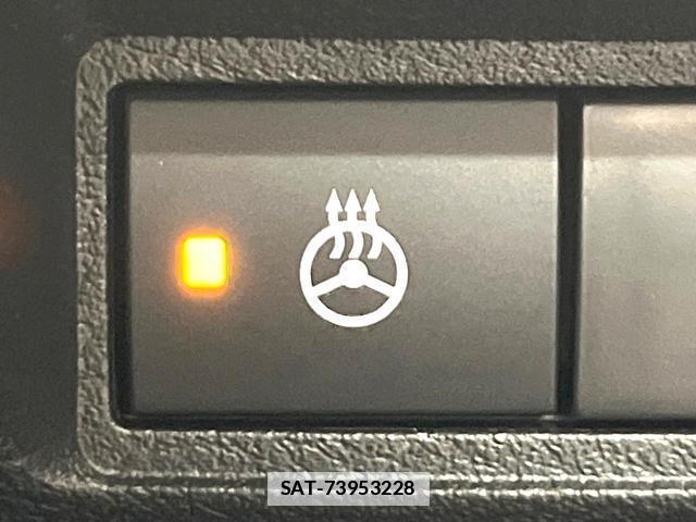Nissan AURA 2022-06 7960487-6