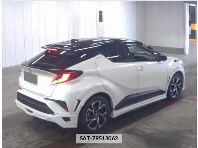 Toyota C-HR 2020-01 7959332-7