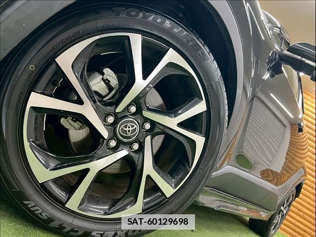 Toyota C-HR 2017-07 7959931-18
