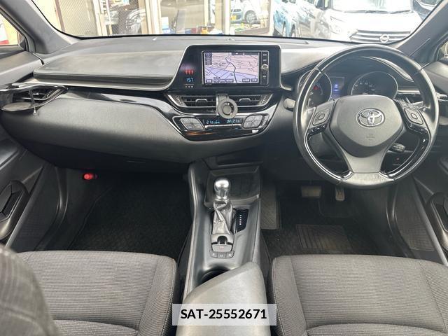 Toyota C-HR 2017-07 7960020-1