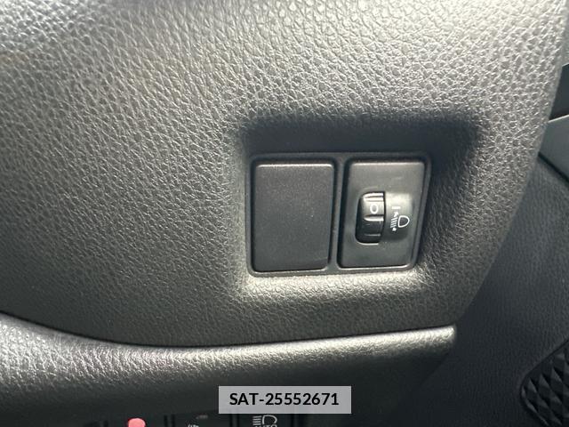 Toyota C-HR 2017-07 7960020-7