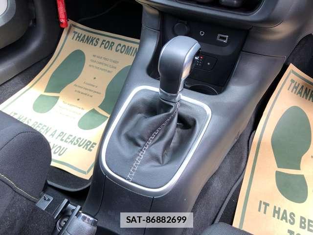 Citroen C3 2018-04 7959796-8