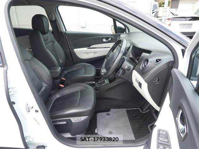 Renault CAPTUR 2019-03 7960017-10
