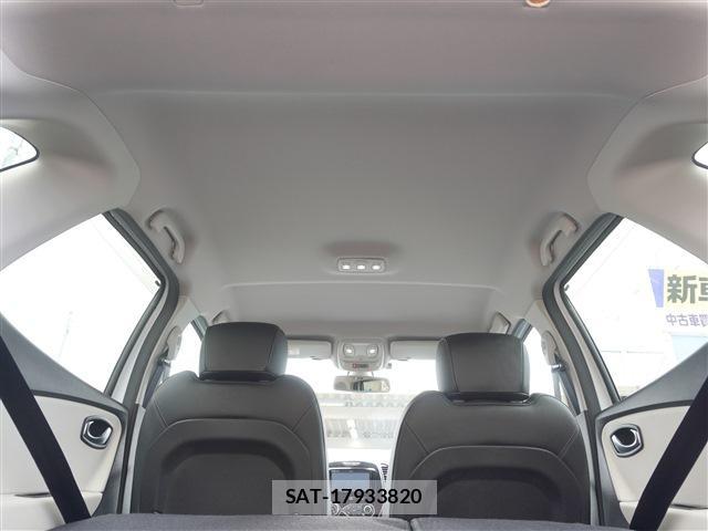 Renault CAPTUR 2019-03 7960017-14