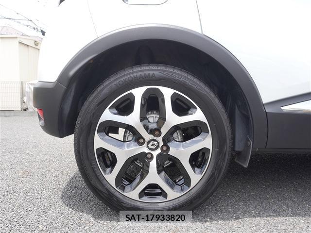 Renault CAPTUR 2019-03 7960017-16