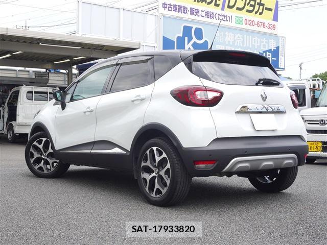 Renault CAPTUR 2019-03 7960017-3