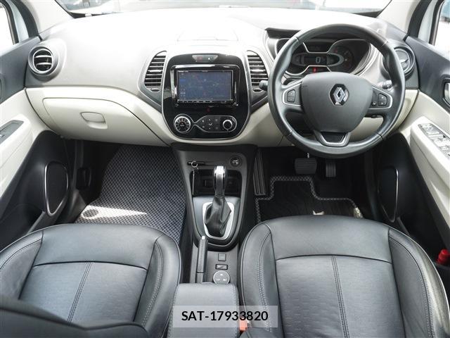 Renault CAPTUR 2019-03 7960017-5