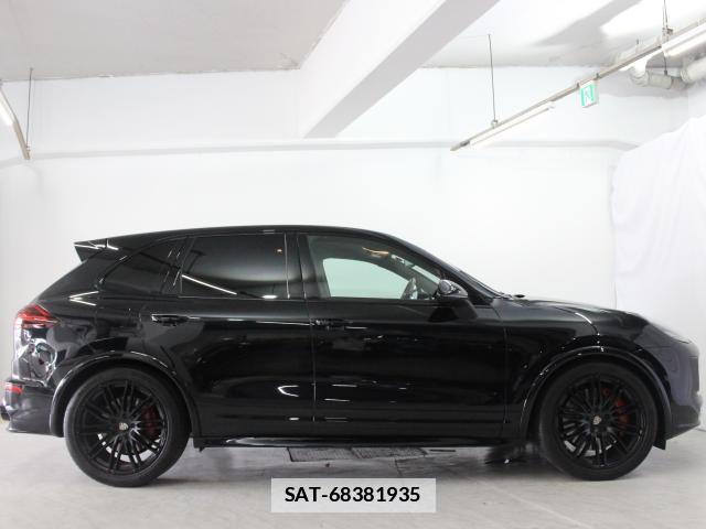 Porsche CAYENNE 2015-11 7960012-10