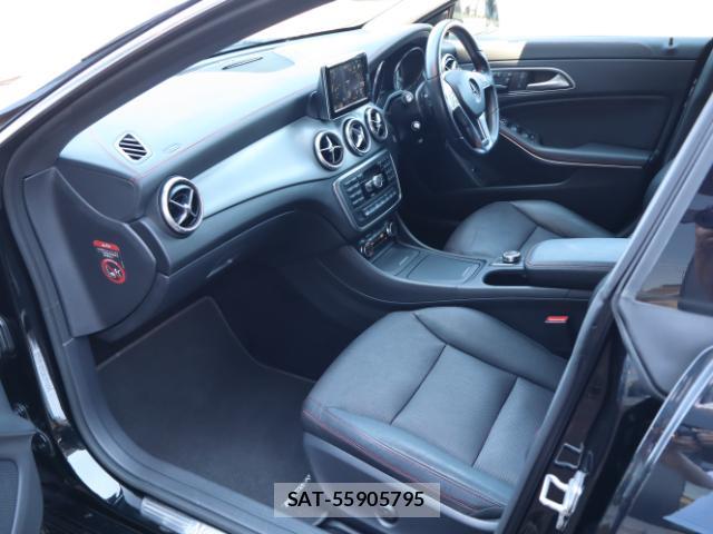 Mercedes Benz CLA-CLASS 2014-12 7959317-18