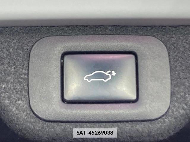 Toyota Crown Crossover 2024-01 7959436-6