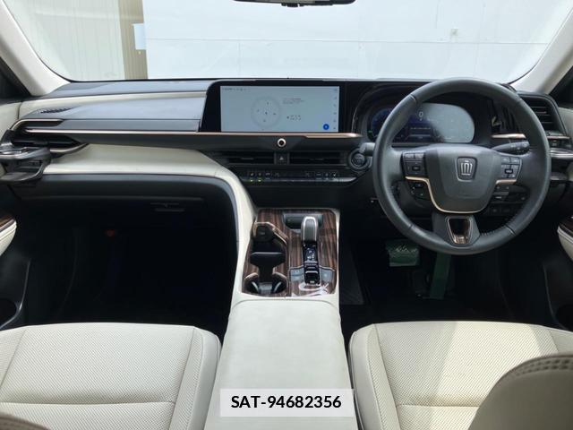Toyota Crown Crossover 2023-09 7959647-1
