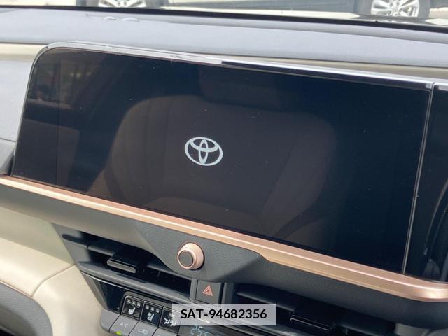 Toyota Crown Crossover 2023-09 7959647-4