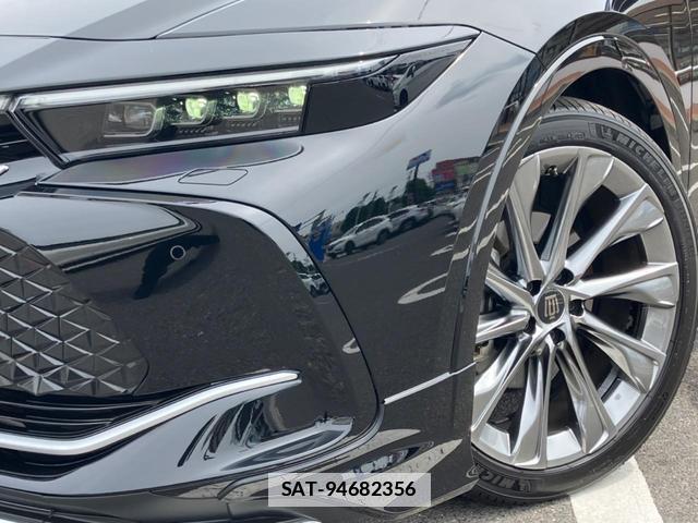Toyota Crown Crossover 2023-09 7959647-5
