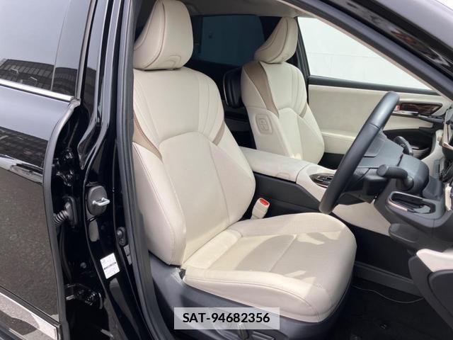 Toyota Crown Crossover 2023-09 7959647-7