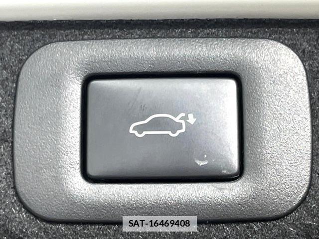 Toyota Crown Crossover 2023-07 7959675-6