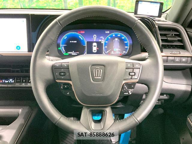 Toyota Crown Crossover 2022-10 7959789-10