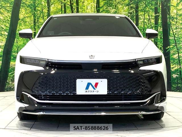 Toyota Crown Crossover 2022-10 7959789-13