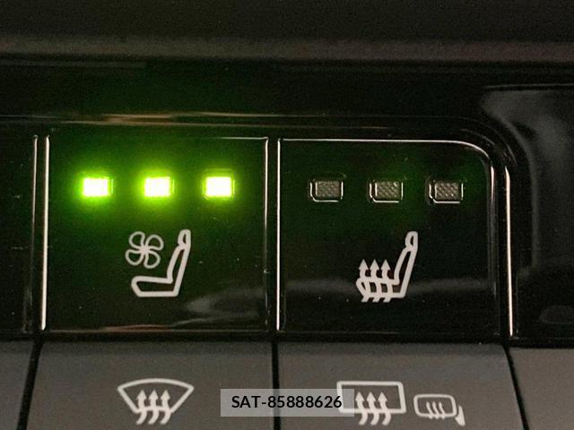 Toyota Crown Crossover 2022-10 7959789-6