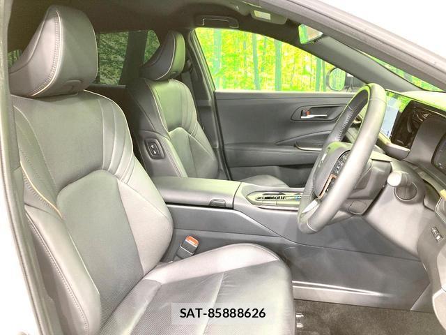 Toyota Crown Crossover 2022-10 7959789-7