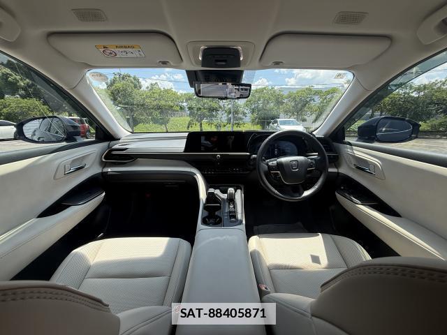 Toyota Crown Crossover 2023-04 7959894-2