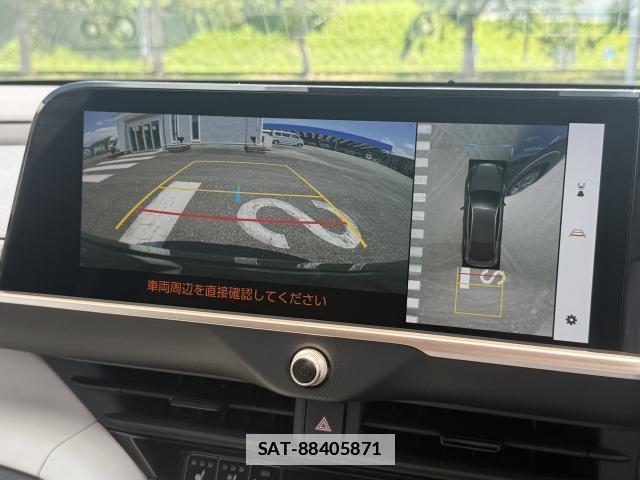 Toyota Crown Crossover 2023-04 7959894-4