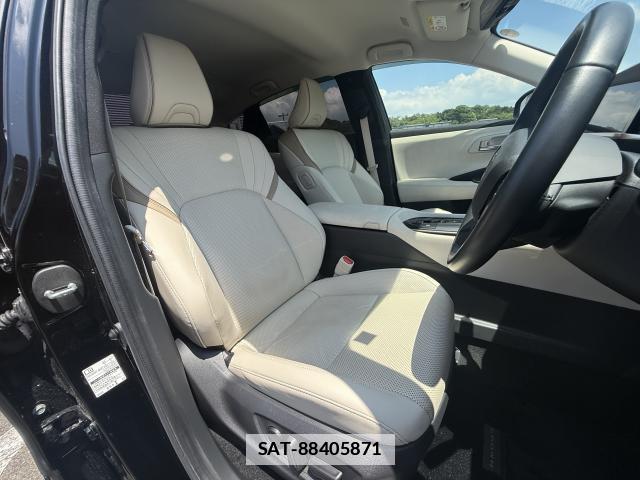 Toyota Crown Crossover 2023-04 7959894-5