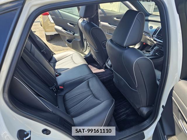 Toyota CROWN HYBRID 2019-11 7960611-5