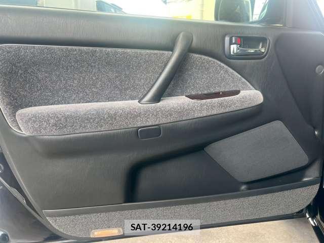 Toyota CROWN SEDAN 2003-06 7961524-15