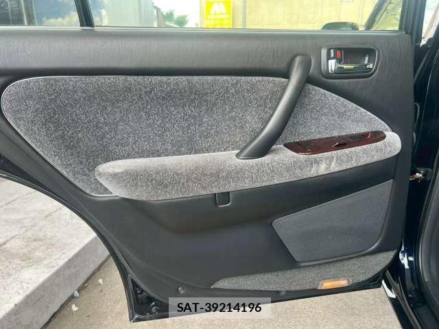 Toyota CROWN SEDAN 2003-06 7961524-16